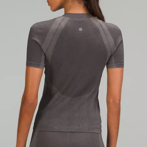 Lululemon | Seamless Training Short Sleeve Shirt LW3GAUS Gull Grey (10) - Picture 3 of 15